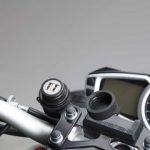 SW Motech Conector de carga doble USB con cableado. 2.000 mA. 12 V.